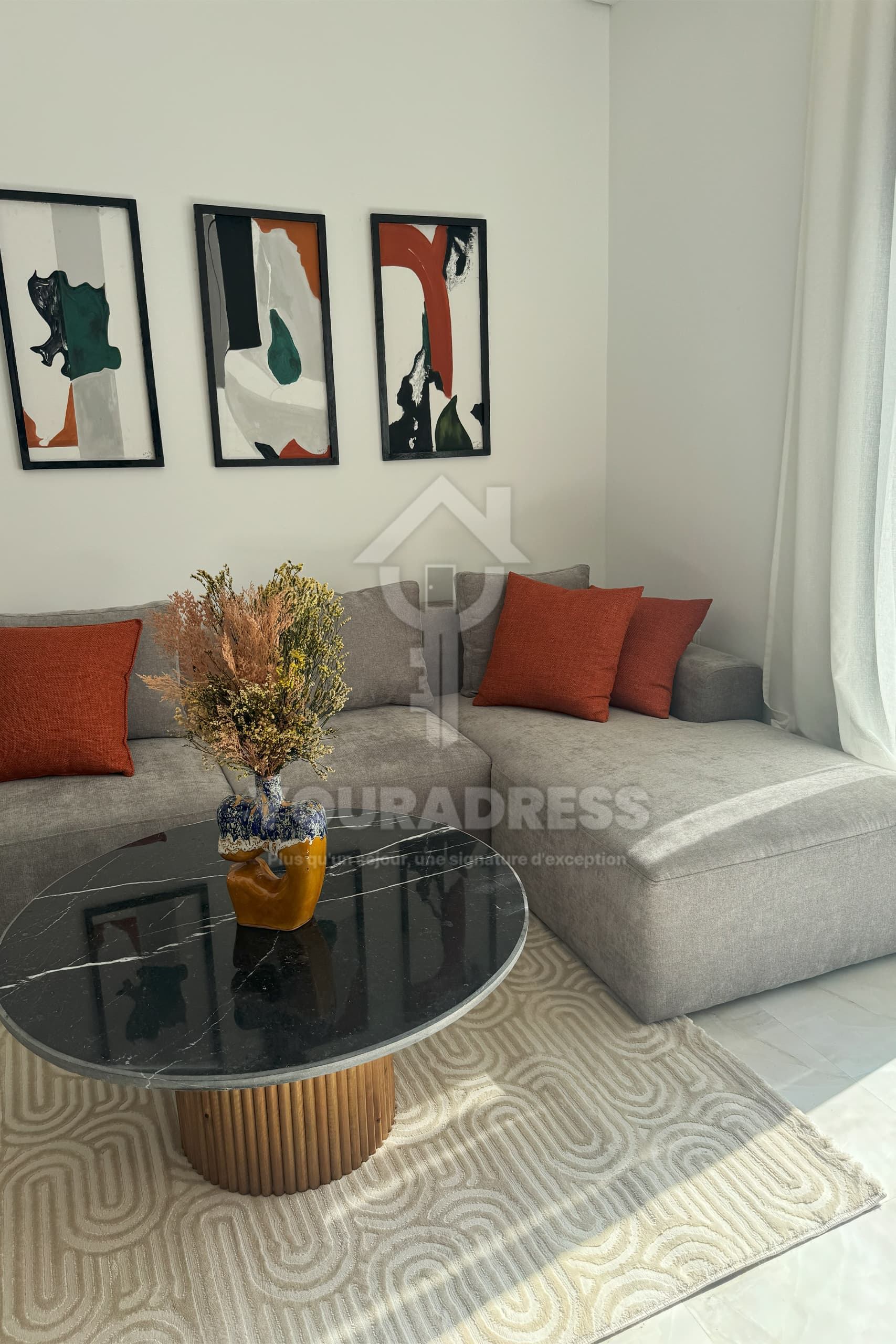 Appartement à Louer à Casablanca avec Terrasse – Confort & Intimité